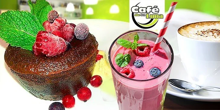 Sladká pauza: káva a výborný koláčik alebo zdravé smoothie