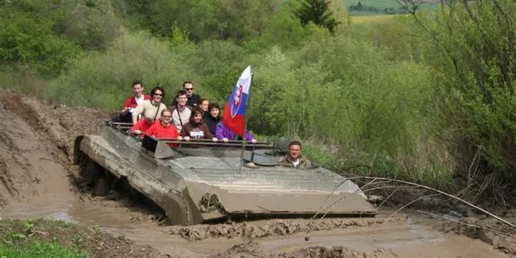 Adrenalínová jazda na tanku!