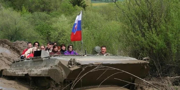 Adrenalínová jazda na tanku!