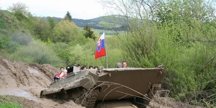 Adrenalínová jazda na tanku!