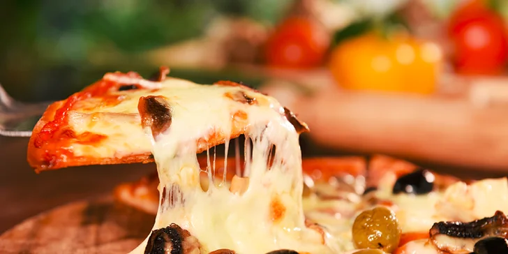 Pizza podľa výberu až zo 17 druhov (590 až 780 g)