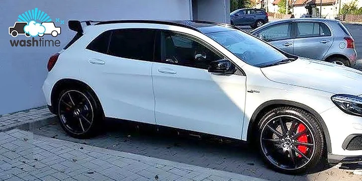Ručné umytie auta a konzervovanie laku v Car RP Wash
