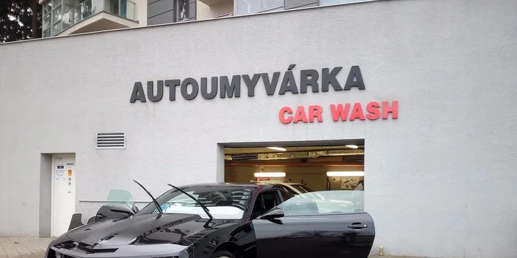 Ručné umytie auta a konzervovanie laku v Car RP Wash