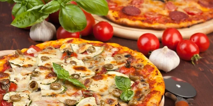 Dve vynikajúce 32 cm pizze podľa vlastného výberu s donáškou od Pizza Pazza