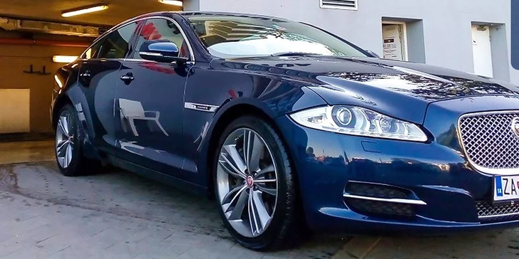 Ručné umytie auta a konzervovanie laku v Car RP Wash