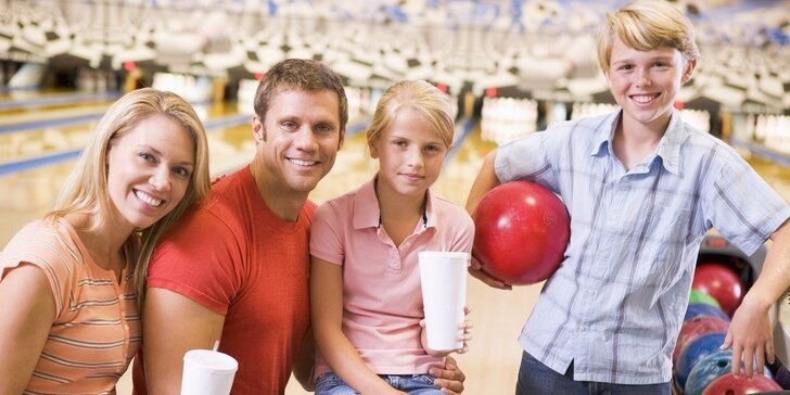 1 hodina zábavy na bowlingu pre celú rodinu i partiu alebo klubová karta plná výhod