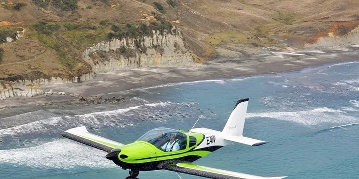 Let lietadlom Viper SD4 s možnosťou pilotovania