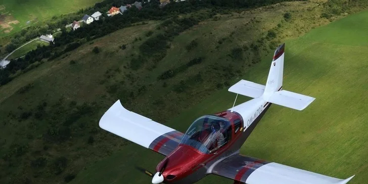 Let lietadlom Viper SD4 s možnosťou pilotovania
