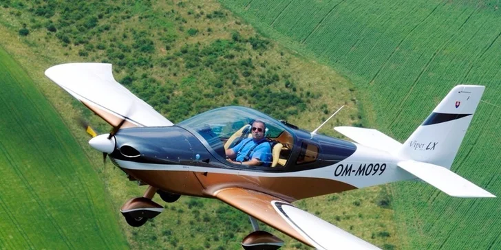 Let lietadlom Viper SD4 s možnosťou pilotovania