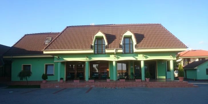 Jedinečný pobyt pre 2 vo Veľkom Mederi s neobmedzeným wellness, iba 5 min od aquaparku, výhodná cena na 3 noci!
