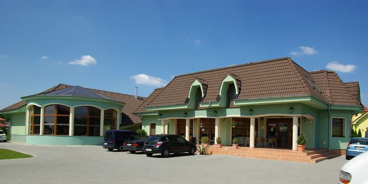 Jedinečný pobyt pre 2 vo Veľkom Mederi s neobmedzeným wellness, iba 5 min od aquaparku, výhodná cena na 3 noci!