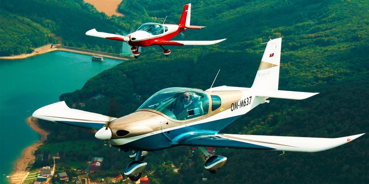Let lietadlom Viper SD4 s možnosťou pilotovania