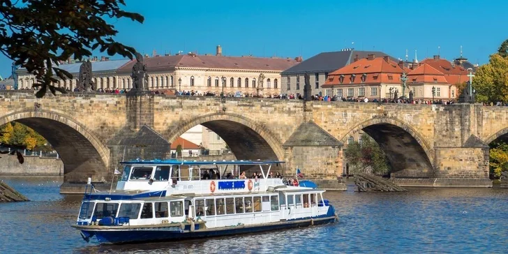 Vstup do slávneho múzea Grévin s možnosťou plavby po Vltave