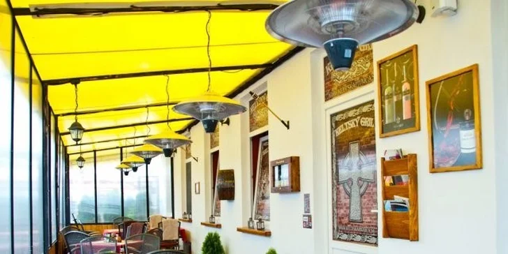 Pečené koleno s oblohou alebo steak Chateubriand s fritovanými zemiakmi
