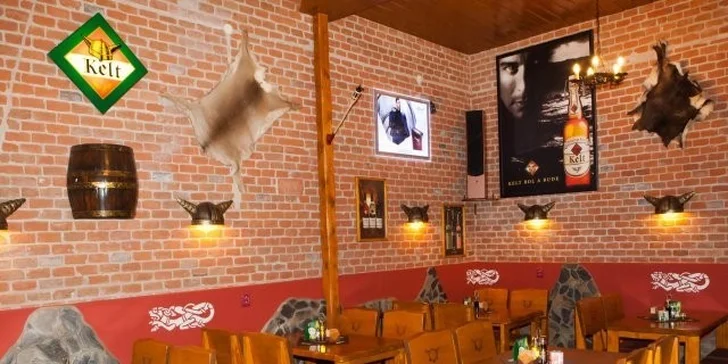 Pečené koleno s oblohou alebo steak Chateubriand s fritovanými zemiakmi