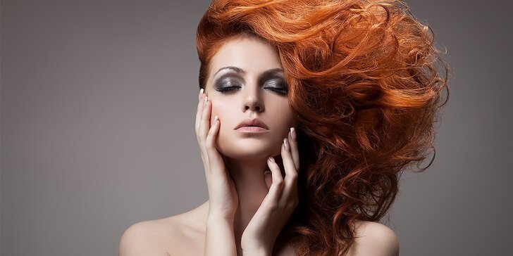 Strihanie, farbenie alebo melír s regeneráciou vlasov