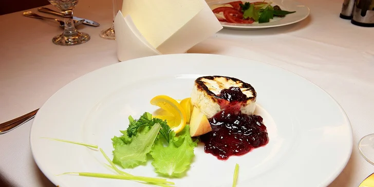 Degustačné menu pre jednu osobu v reštaurácii Hotela Maxim***