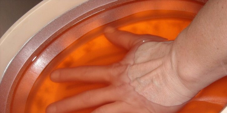 Ultrazvukové čistenie pleti a parafínový zábal na ruky