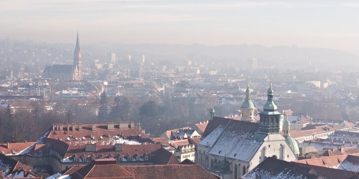 Okúzľujúci advent v mestečku Graz a ľadový Betlehem