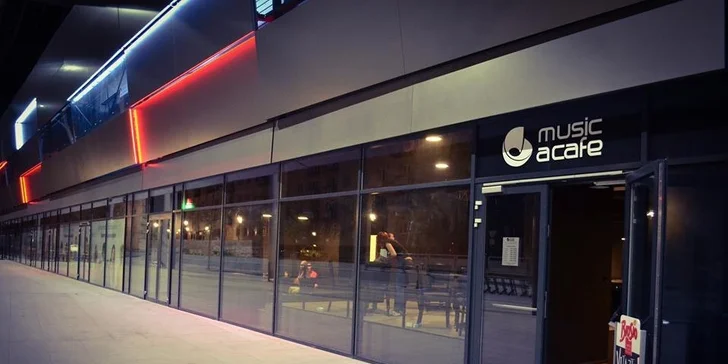 Na koláč a kávu do Music a Cafe!
