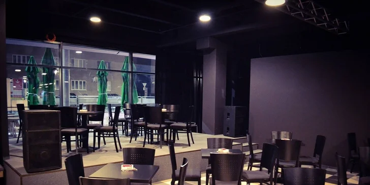 Na koláč a kávu do Music a Cafe!