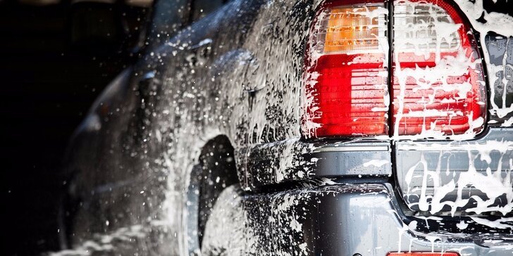 Ručné umytie exteriéru alebo ochrana karosérie vášho auta