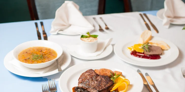 Vychutnajte si štvorchodové divinové menu v reštaurácii Zichy
