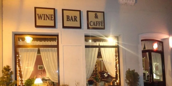 Luxusná kávička a k tomu chutný koláčik v Nitre