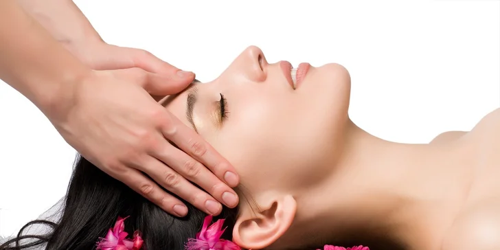 Efektívny biologický peeling, ultrazvukové čistenie pleti, úprava obočia s masážou tváre alebo depilácia vrchnej pery a brady v Beauty Elegance