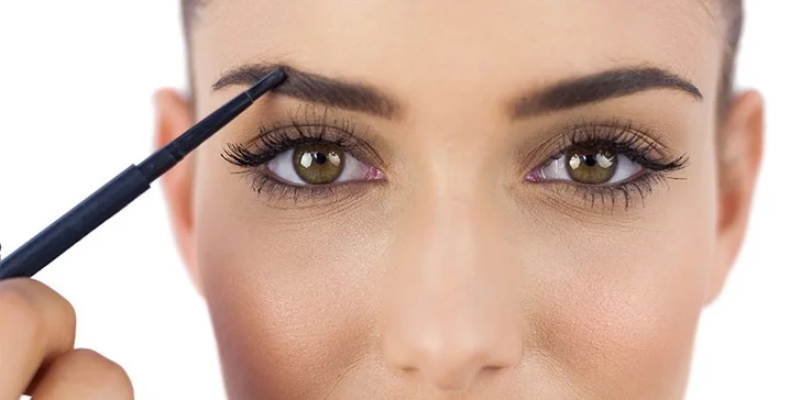 Efektívny biologický peeling, ultrazvukové čistenie pleti, úprava obočia s masážou tváre alebo depilácia vrchnej pery a brady v Beauty Elegance