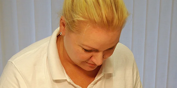Hĺbkové čistenie pleti s možnosťou aplikácie séra a formovania obočia