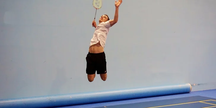 Hodina bedmintonu s profesionálnym trénerom