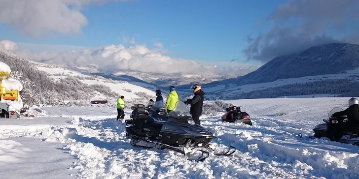 Adrenalín na snežných skútroch v Slovenskom rudohorí