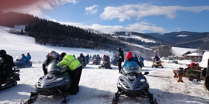Adrenalín na snežných skútroch v Slovenskom rudohorí