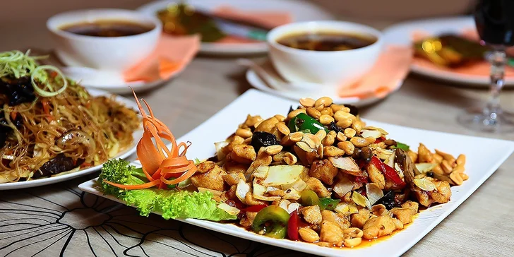 Ázijské degustačné menu pre dvoch v Asian Restaurant Sunshine v Auparku