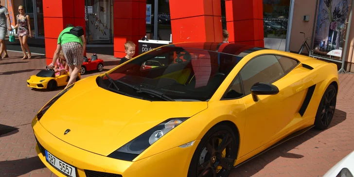 Nezabudnuteľná jazda na LAMBORGHINI alebo FERRARI!