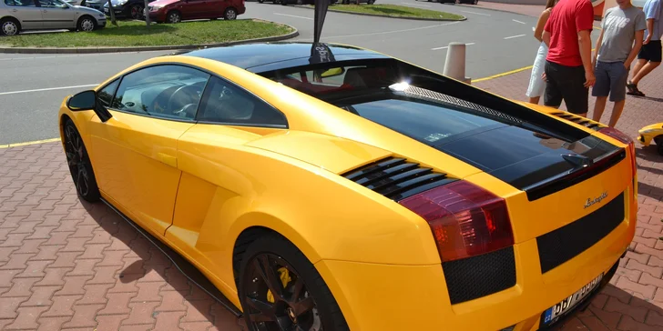 Nezabudnuteľná jazda na LAMBORGHINI alebo FERRARI!