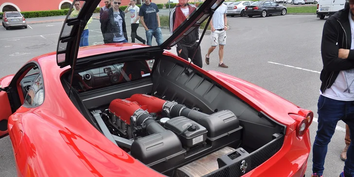 Nezabudnuteľná jazda na LAMBORGHINI alebo FERRARI!