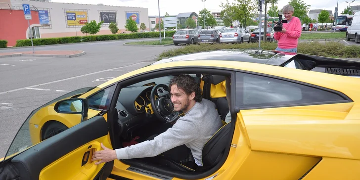 Nezabudnuteľná jazda na LAMBORGHINI alebo FERRARI!