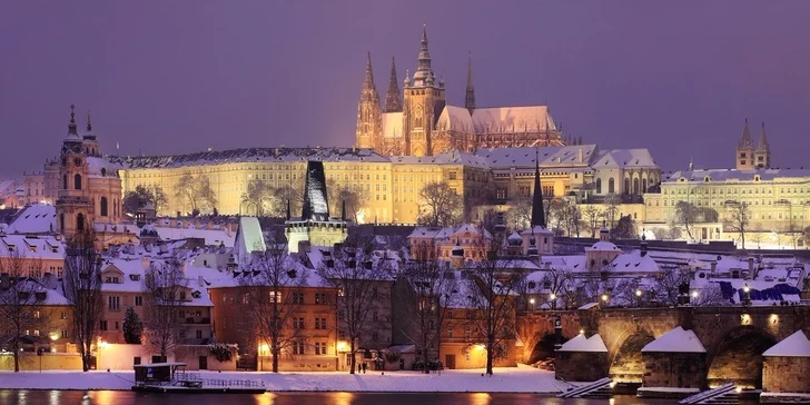 Advent v stovežatej Prahe, možnosť návštevy muzikálu MAMMA MIA! a punč v Českom Krumlove