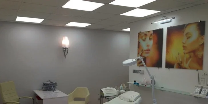 Aplikácia kmeňových buniek s Vital Injektorom pre krásnu a omladenú pleť