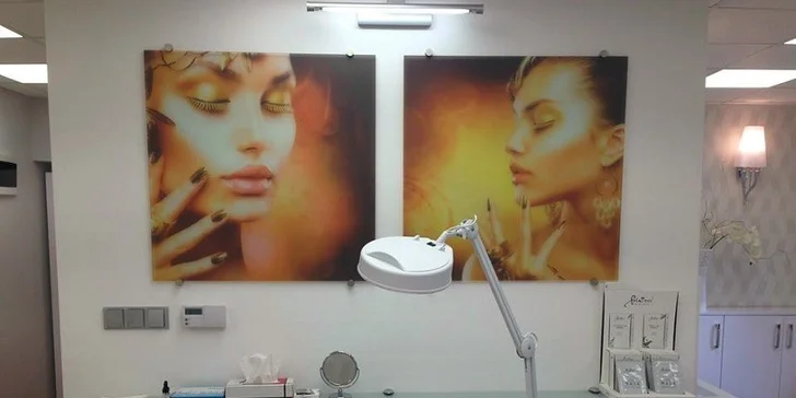 Aplikácia kmeňových buniek s Vital Injektorom pre krásnu a omladenú pleť