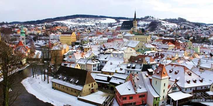 Advent v stovežatej Prahe, možnosť návštevy muzikálu MAMMA MIA! a punč v Českom Krumlove