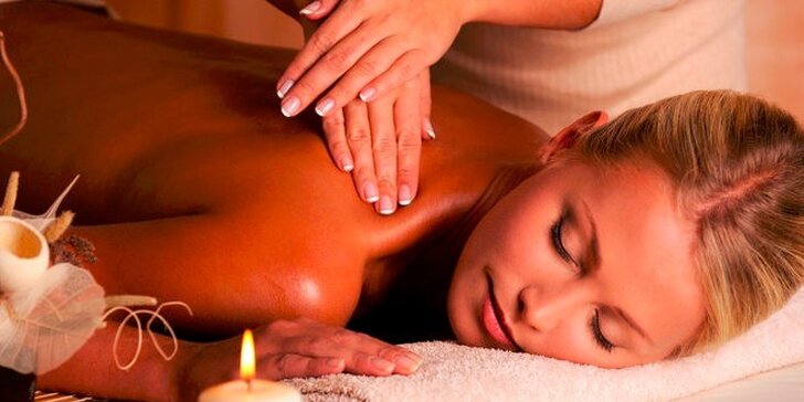 Hodinová klasická masáž alebo masáž lávovými kameňmi s aromaterapiou