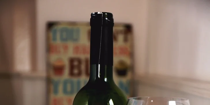 Lahodná domáca nátierka či hermelín a pohár vína