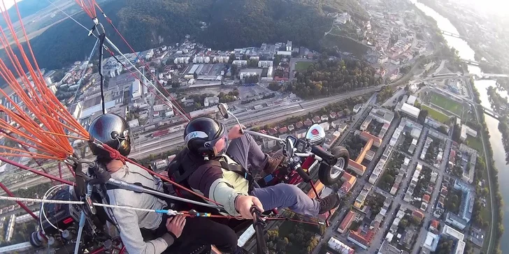 Motorový paragliding tandem - vyhliadkový let Airchopperom, okolie Trenčín alebo Bratislava