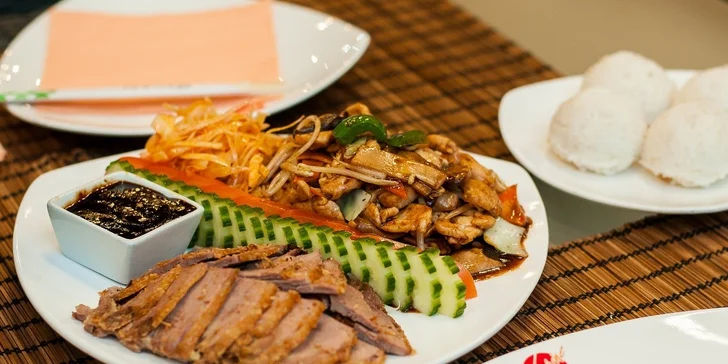 Ázijské menu pre dvoch v Avione