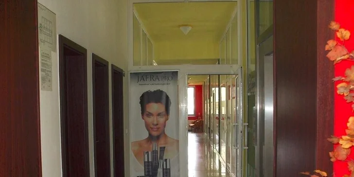 3D mihalnice, 3D permanentný make-up alebo profesionálne líčenie