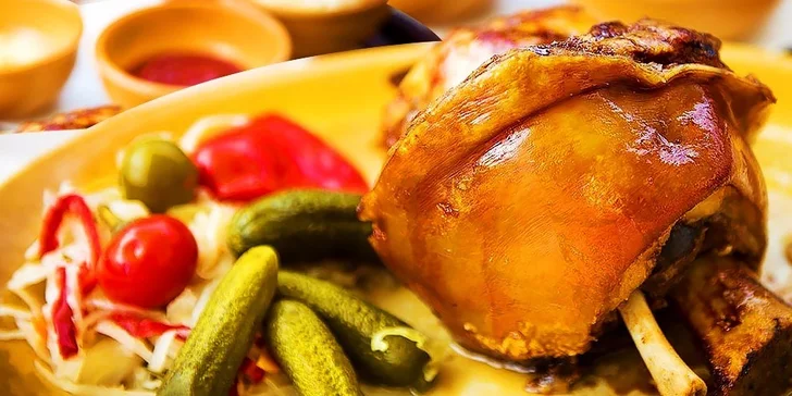Rebierka, krídelka alebo pečené bravčové koleno