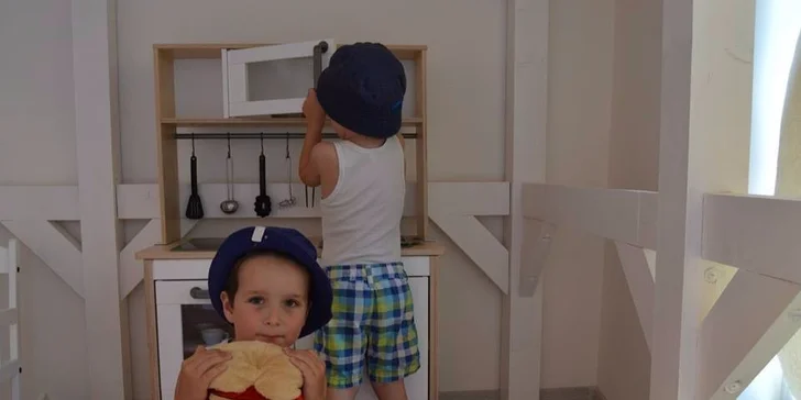 Čaj alebo espresso a domáci koláčik z dennej ponuky